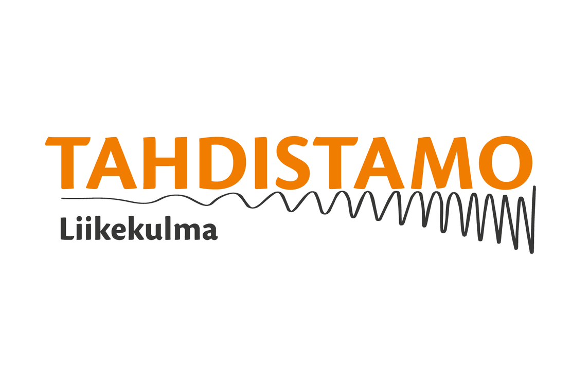 Tahdistamo Liikekulma -yrityksen logo. Logo on pyöreä, valkoinen tunnus. Vasemmalla lukee isolla, oranssilla tekstillä "TAHDISTAMO". Sen alapuolella on pienemmällä, harmaalla tekstillä "Liikekulma". Oikealle levittäytyy musta, aaltoileva viiva, joka muistuttaa aaltomuotoa tai tahdistimen käyrää.