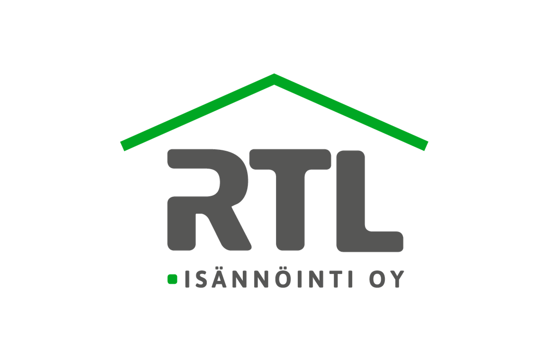 RTL Isännöinti Oy -yrityksen logo. Logossa on suuret, paksut, tummanharmaat kirjaimet "RTL". Kirjainten yläpuolella on kirkkaan vihreä harjakattomuoto. Kirjainten alapuolella lukee tummanharmaalla tekstillä "ISÄNNÖINTI OY", jonka edessä on pieni vihreä neliö. Logo on valkoisella taustalla.