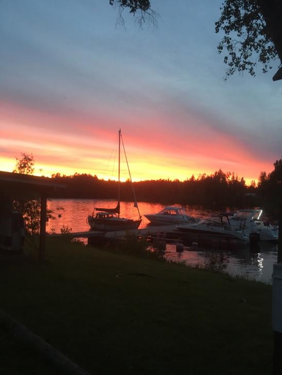 Kermankeidas auringonlasku.