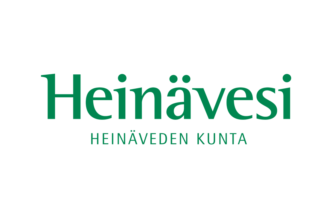 Heinäveden kunnan logo. Ylärivillä lukee suuri, tummanvihreä, tyylikäs serif-fontilla kirjoitettu sana "Heinävesi". Sen alapuolella lukee pienemmällä, vaaleamman vihreällä, isoin kirjaimin kirjoitettu teksti "HEINÄVEDEN KUNTA". Logo on valkoisella taustalla.