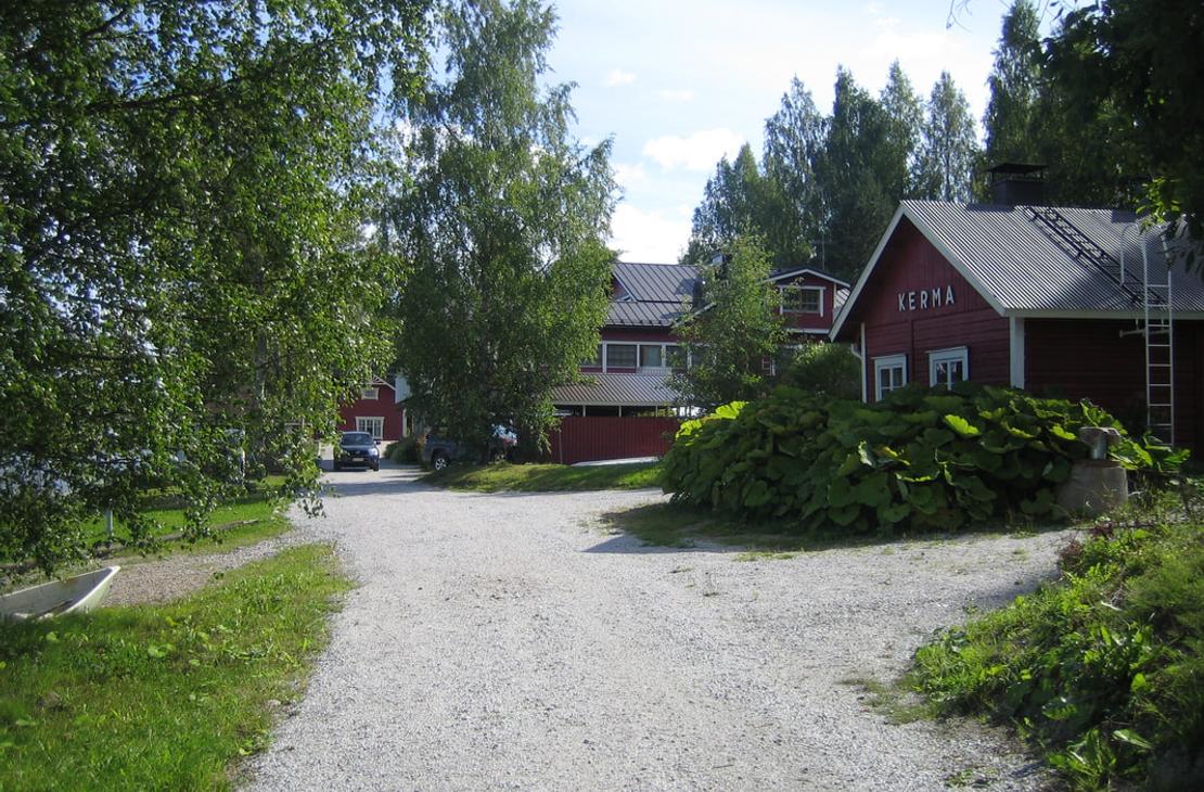 Kermankeidas pihasta.