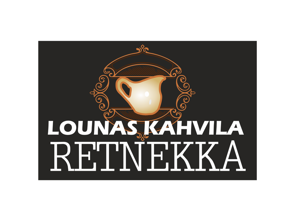 Lounas Kahvila Retnekka -yrityksen logo. Logossa on tummanruskea tausta. Yl&auml;osassa on tyylitelty, koristeellinen, kultaisenruskea kehys, jonka sis&auml;ll&auml; on kiilt&auml;v&auml;, valkoinen/kermanv&auml;rinen kermakaadin tai maitoastia. Alapuolella on suuri, valkoinen teksti: yl&auml;rivill&auml; isoin kirjaimin "LOUNAS KAHVILA" ja alarivill&auml; suuremmalla, paksulla fontilla "RETNEKKA".