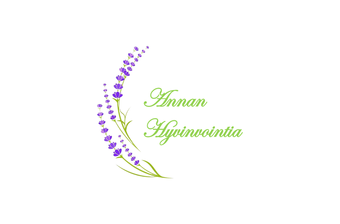 Annan Hyvinvointia -yrityksen logo. Vasemmalla on tyylitelty, kaareva oksa, jossa on piirroskuva violetin värisistä laventelinkukista ja vihreistä varsista. Oikealla puolella lukee kirkkaan limevihreällä, koristeellisella, kursivoidulla fontilla kaksi riviä tekstiä: "Annan" ja "Hyvinvointia". Logo on valkoisella taustalla.