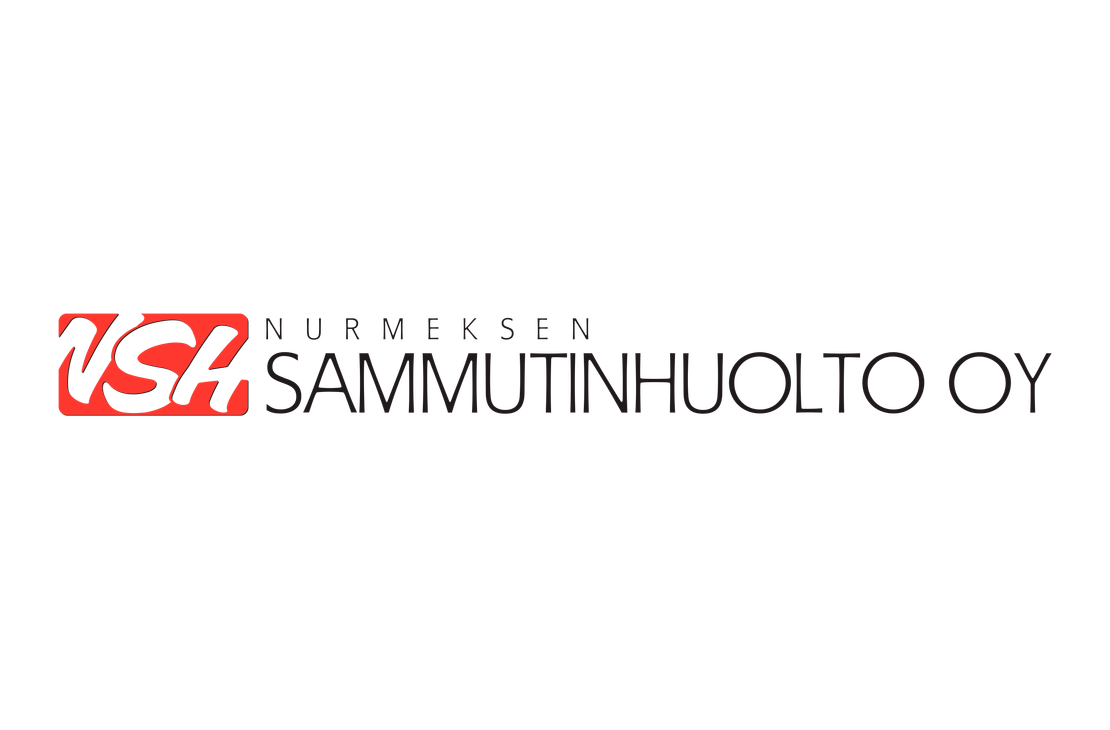 Nurmeksen Sammutinhuolto Oy -yrityksen logo. Vasemmalla on punainen, pyöristetty neliö, jonka sisällä on tyylitelty, musta ja valkoinen tunnus "VSH". Oikealla puolella on kaksi riviä tummanharmaata tekstiä: ylärivillä pienemmällä fontilla "NURMEKSEN" ja alarivillä suuremmalla, isoin kirjaimin kirjoitetulla fontilla "SAMMUTINHUOLTO OY". Logo on mustalla taustalla.