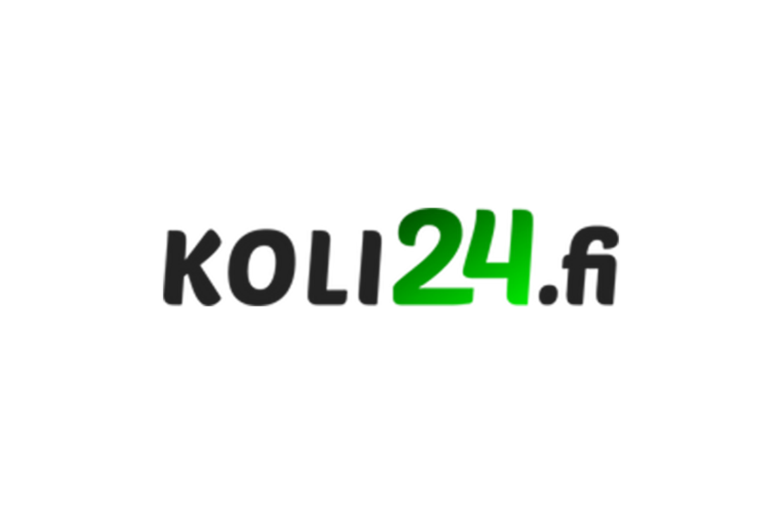 Koli24.fi -verkkosivuston tai palvelun logo. Logossa on suuri, lihavoitu teksti, jossa "KOLI" on tummanharmaa ja numero "24" on limevihre&auml; liukuv&auml;rj&auml;yksell&auml;. Tekstin per&auml;ss&auml; on pieni harmaa kirje "fi". Logo on mustalla taustalla.