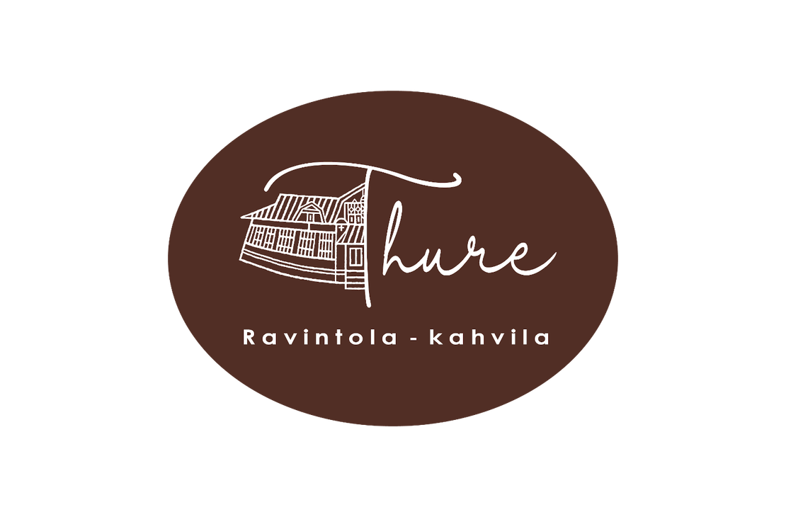 Ravintola-Kahvila Thure -yrityksen logo. Logossa on tummanruskea, soikea tausta. Keskellä on valkoisella ääriviivalla piirretty, tyylitelty vanha rakennus (talo), jonka päällä lukee suuri, valkoinen, käsinkirjoitetun näköinen teksti "Thure". Rakennus ja teksti sulautuvat toisiinsa. Alhaalla lukee pienemmällä, valkoisella tekstillä "Ravintola - kahvila".