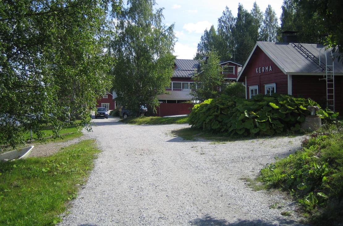 Kermankeidas pihasta.
