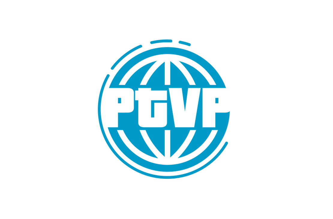 Pogostan Tietoverkkopalvelut Oy (PTVP) -logo, jossa on suuri, vaaleansininen, tyylitelty maapallon tai pallon muotoinen ristikko. Ristikon päällä on suuret, paksut, valkoiset kirjaimet "PTVP". Logon ympärillä on katkoviiva-efektiä. Logo on valkoisella taustalla.