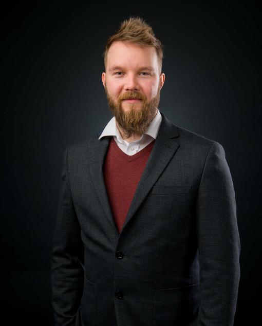 Arto V&auml;&auml;n&auml;nen