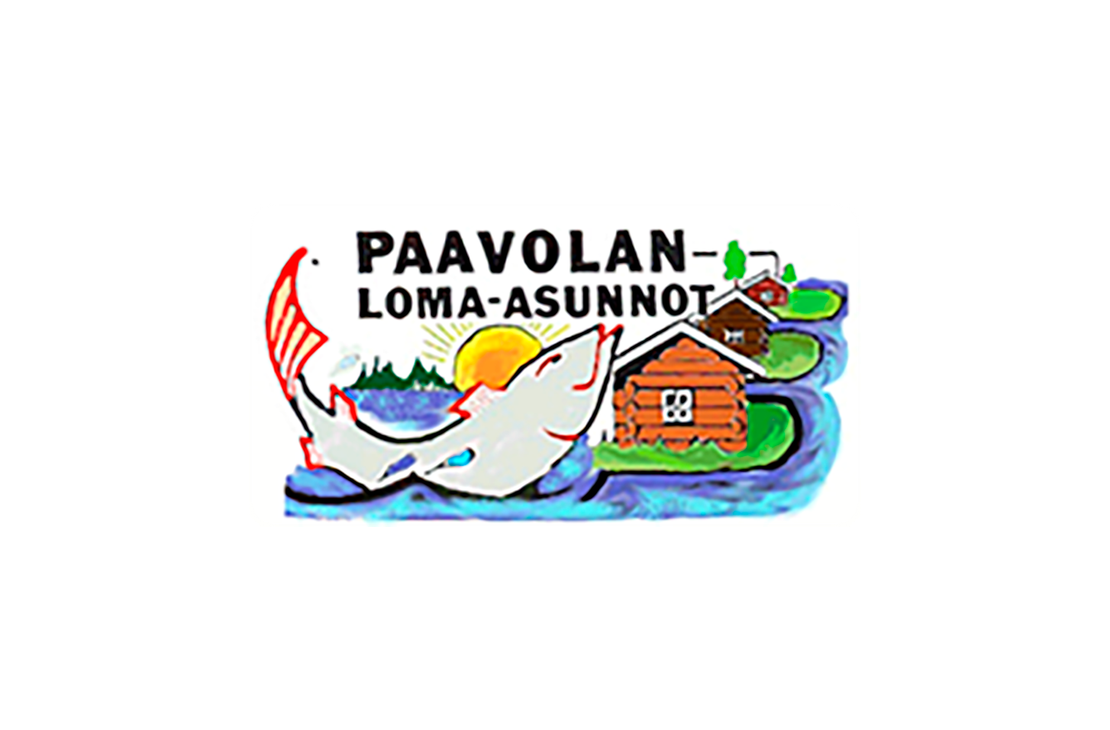 Paavolan Loma-asunnot -yrityksen logo. Logossa on sarjakuvamainen, värikäs kuva, joka esittää karua mökkimaisemaa. Keskellä on suuri, hypyssä oleva, harmaa-valkoinen kala, jonka alla on sinistä vettä. Taustalla näkyy kaksi hirsilomamökkiä, vihreää nurmea ja keltainen aurinko nousemassa metsän takaa. Yläpuolella lukee tummalla, isolla tekstillä kaksi riviä: "PAAVOLAN-" ja "LOMA-ASUNNOT".
